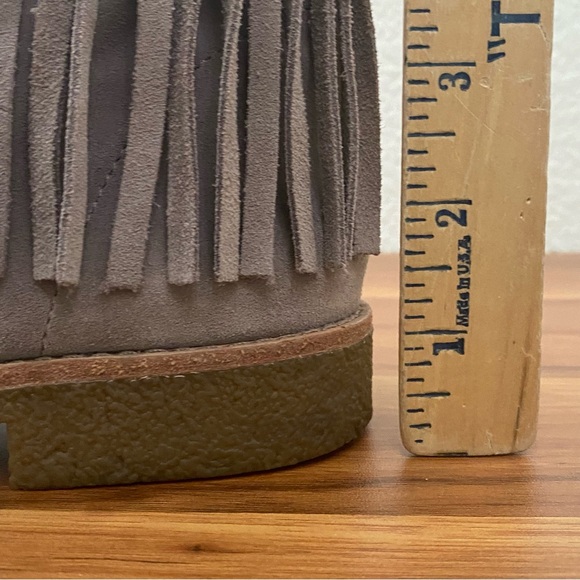 KATE SPADE Gray Taupe Suede Leather Fringe Tassel Side Zip Booties Size 7.5M - Picture 11 of 16